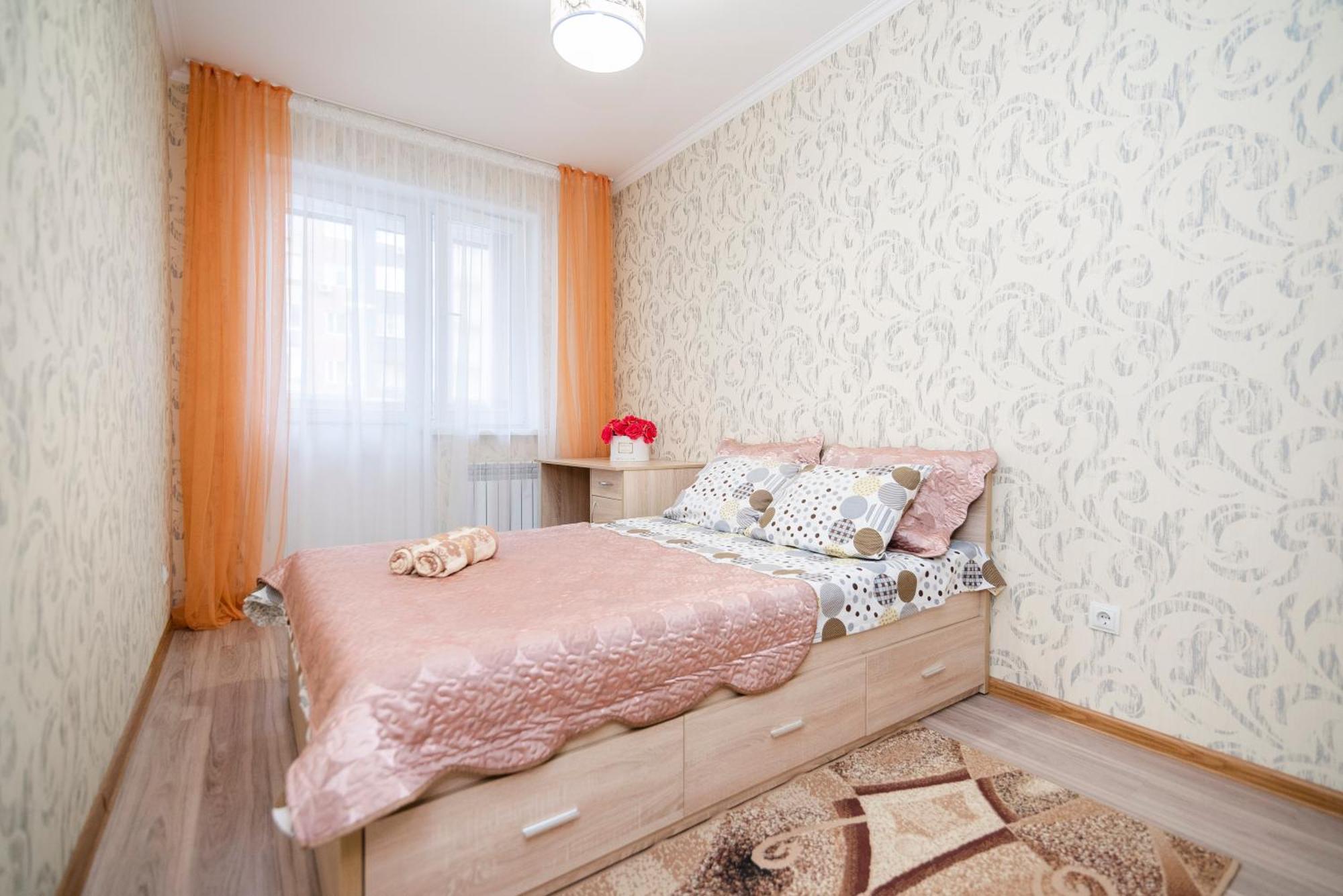 Apartment Zodiak อัลมาตี ภายนอก รูปภาพ